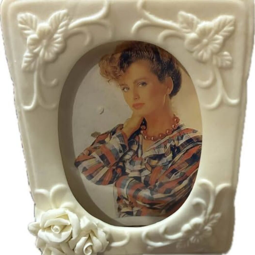 Set of 4 Ornate Floral Oval Picture Frames - New